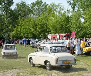 Motoryzacyjne perełki opanują Warszawę. Majówkowa impreza z atrakcjami