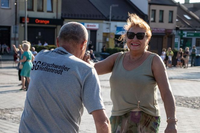 Starachowice i Międzypokoleniowa Potańcówka – Hit sezonu, który pokochali wszyscy