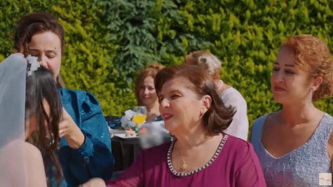 Miłość i nadzieja odc. 274. Bahar, Naciye, Cavidan, Hulya