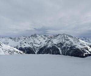 Zobacz, jak wygląda Austria w pełni sezonu narciarskiego 