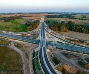 Kiedy będzie gotowa obwodnica Łomży? GDDKiA potwierdza, że kierowcy mają przejechać jedną nitką już niebawem