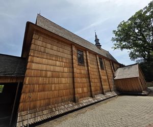 Zabytkowy kościół w Domaradzu.