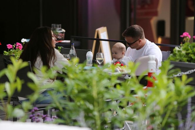 Marcin Hakiel z Dominiką  Serocką w studiu tatuaży