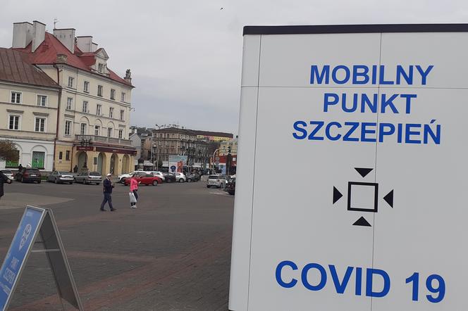 Lublin: Mobilny punkt szczepień pracuje dłużej