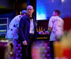 Na Wspólnej, odcinek 4085. Tymon (Łukasz Wójcik), Artur (Janusz Chabior), Kuba (Kacper Łukasiewicz)