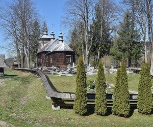 To jedna z najsłynniejszych wsi w Małopolsce. Kiedyś wyrabiano w niej drewniane łyżki