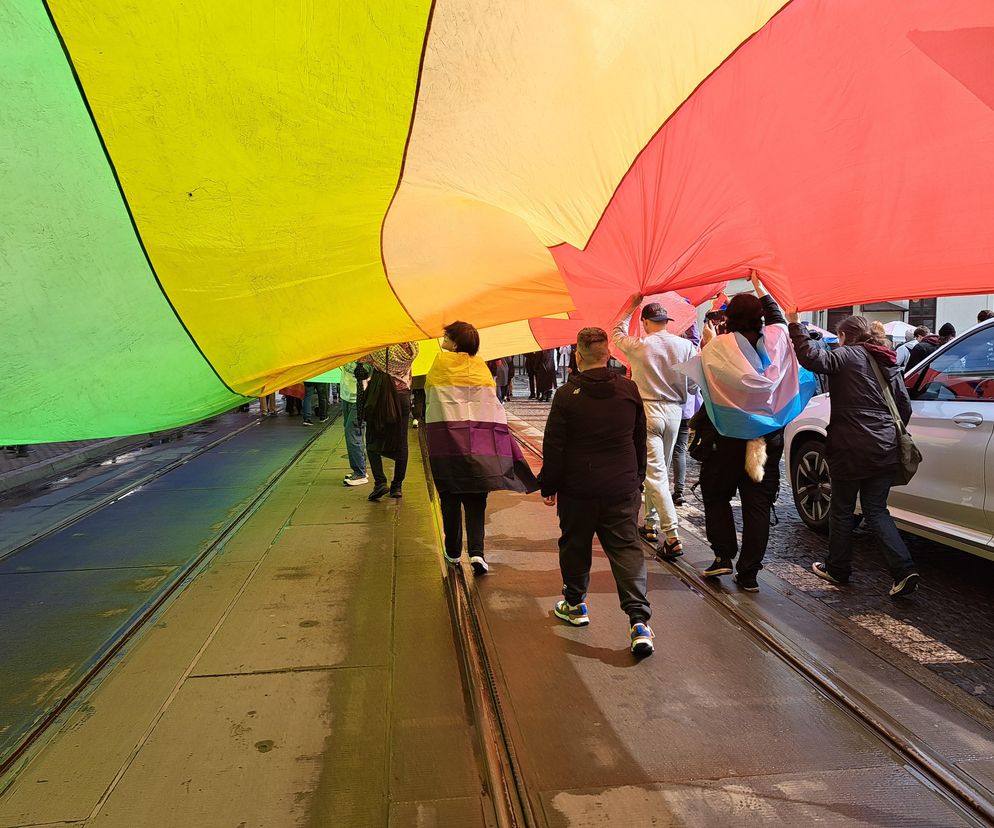 Tęczowy Piątek 2025 nadchodzi. Kraków zachęca szkoły do wsparcia młodzieży LGBT+ w placówkach