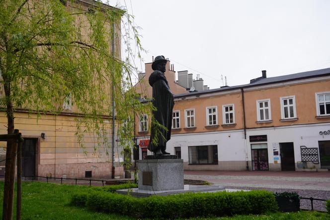 To jeden z najpiękniejszych murali w Małopolsce. Przedstawia najsławniejszą bitwę stoczoną przez generała Józefa Bema