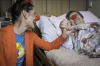 Nic nie kosztuje, a odmienia oblicze polskich szpitali. Terapia, której potrzebują też seniorzy