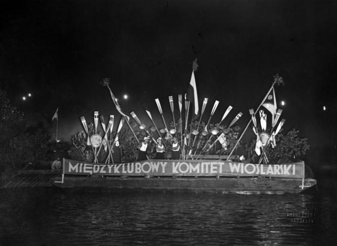Noc Świętojańska nad Wisłą w Warszawie (1931)