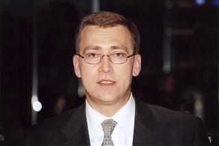 Zasłynął jako prowadzący Teleexpress. Tak na przestrzeni lat zmieniał się Maciej Orłoś