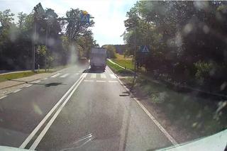 Wyprzedzał na przejściu dla pieszych na „drodze śmierci” między Bydgoszczą a Toruniem. Wszystko się nagrało