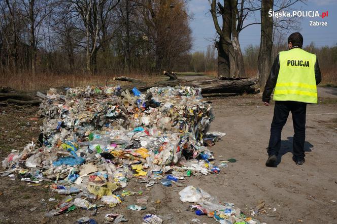 Zabrze: Zatrzymano dwóch mężczyzn, którzy przywozili na teren miasta nielegalne odpady [ZDJĘCIA]