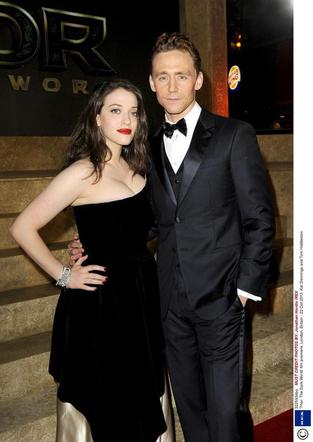 Kat Dennings i Tom Hiddleston