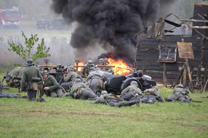 Rekonstrukcja bitwy pod Łomiankami 2015 [ZDJĘCIA]