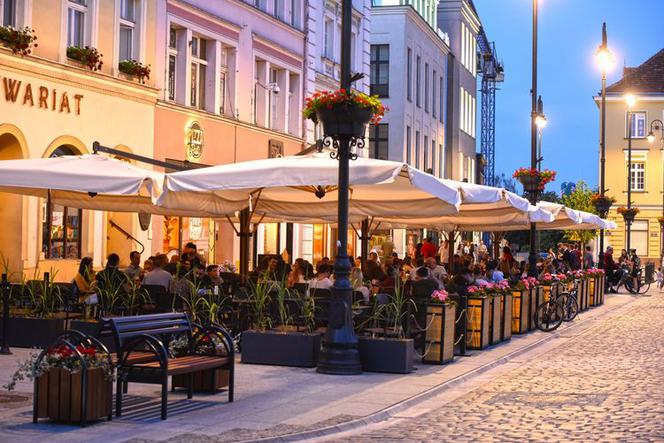 Ogródki restauracji i kawiarni będą dużo tańsze