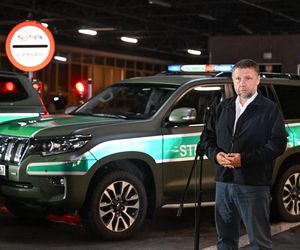 Terespol. Konferencja prasowa ministra Marcina Kierwińskiego.