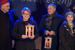 Betlejemskie światełko dotarło do Bydgoszczy. Wyjątkowe życzenia dla mieszkańców