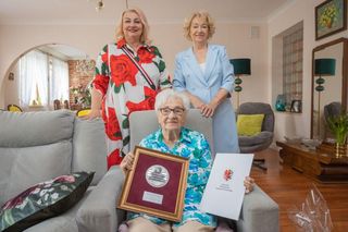 Pani Wanda właśnie skończyła 100 lat. Nie ma takiego meczu Igi Świątek, którego by nie obejrzała 