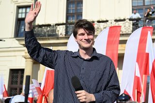 Daniel Nawrocki pozuje z uroczą dziewczyną! Kim jest jego tajemnicza towarzyszka? 