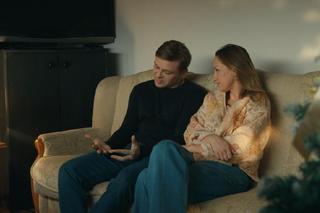 Barwy szczęścia odcinek 3017. Hubert (Marek Molak), Asia (Anna Gzyra)