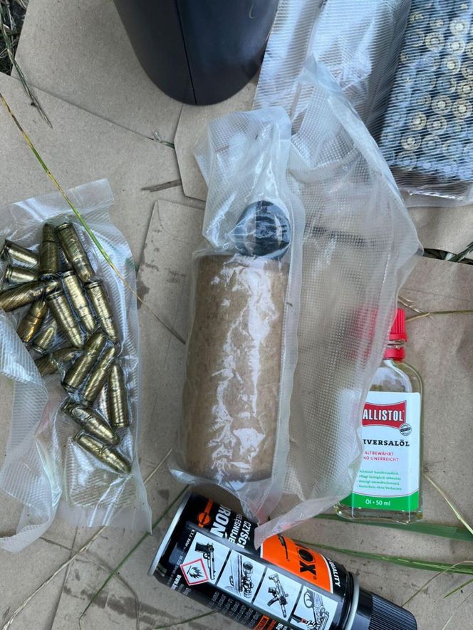 Gigantyczna plantacja konopi zlikwidowana. Policja zabezpieczyła marihuanę, kokainę, broń i amunicję