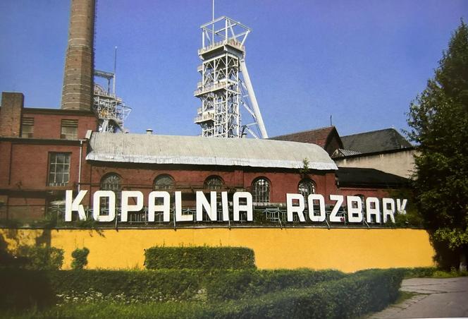 Napis "ROZBARK" wróci na swoje miejsce i znów będzie witał mieszkańców Bytomia