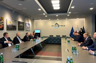 Bydgoscy studenci będą mieli praktyki w ważnej firmie zbrojeniowej. Nitro-Chem współpracuje z Politechniką Bydgoską