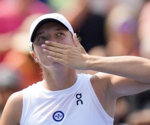 Kiedy gra Iga Świątek kolejny mecz WTA Montreal O której gra Iga Świątek mecz dzisiaj z Muchovą