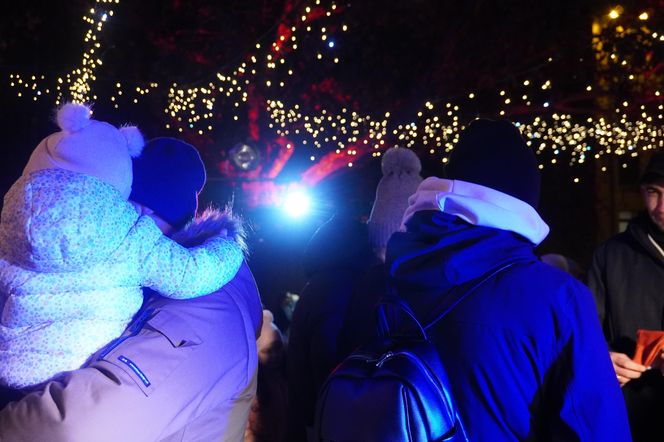 Wizyta świętego Mikołaja na Placu Wolności w Poznaniu