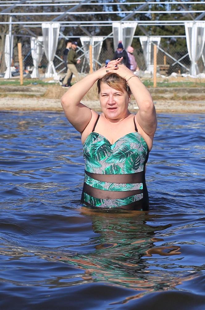 Dla nich jest już lato! Lubelskie morsy wskoczyły do wody