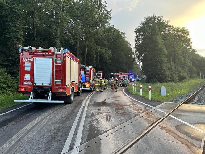 ​Trzy osoby w szpitalu po wypadku koło Leszna. Jedna z nich w poważnym stanie