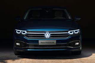 To pierwszy Volkswagen z podświetlonym logo. Zobaczcie go na zdjęciach, bo na drodze go nie uświadczycie