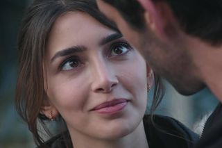 Dziedzictwo. Nici ze ślubu! Duygu ucieka w ostatniej chwili