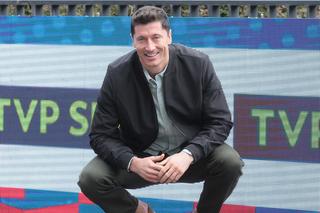 Robert Lewandowski odsłonił swoje stopy. Nagle rozległy się duże brawa! Spotkało go duże wyróżnienie