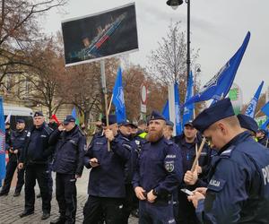 Gigantyczny protest służb mundurowych w Warszawie 9.11. Sprawdź utrudnienia!