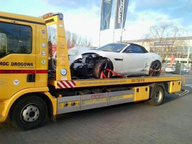 Zniszczony Jaguar za ponad pół miliona złotych!