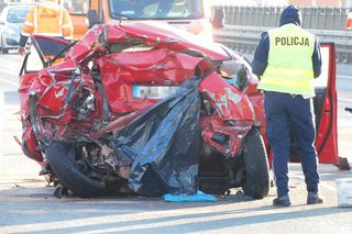 Tragiczny wypadek na S8 w Warszawie. Jedna osoba nie żyje, duże utrudnienia!