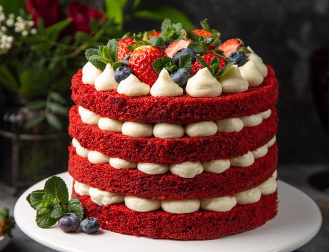 Red velvet - niezwykły tort z czerwonym biszkoptem 