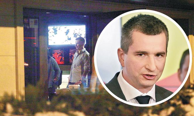 Wybitny dziennikarz śpiewał ministrowi