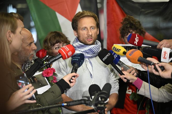 Poseł Sterczewski wrócił do Polski