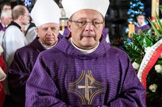 Biskupi i epitemiolodzy apelują do Polaków: przestańcie chodzić do kościoła