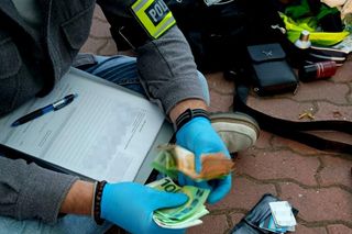 Wdarli się do domu pod Bydgoszczą i zabrali, ile zdołali unieść. Wpadli na polsko-niemieckiej granicy 