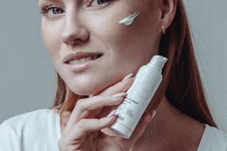 Jak odpowiednio rozświetlić skórę?