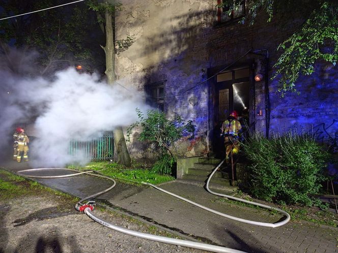 Pożar mieszkania w budynku wielorodzinnym