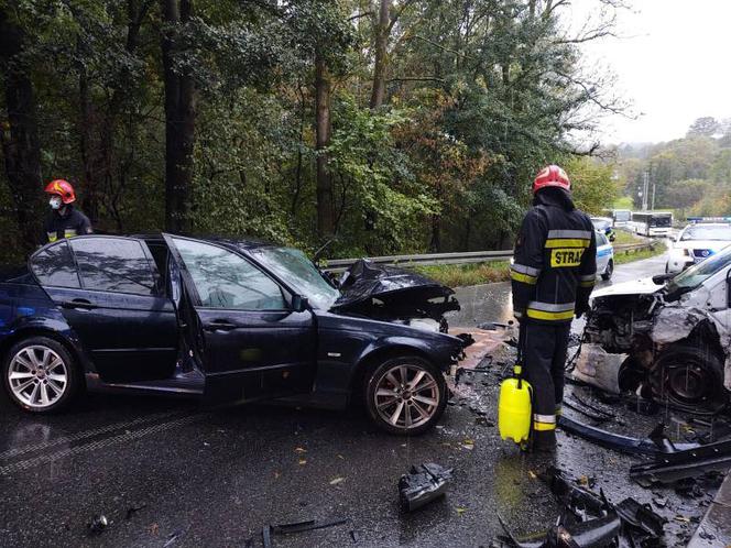 Cztery osoby w szpitalu po wypadku w Librantowej! ZMIAŻDŻONE bmw
