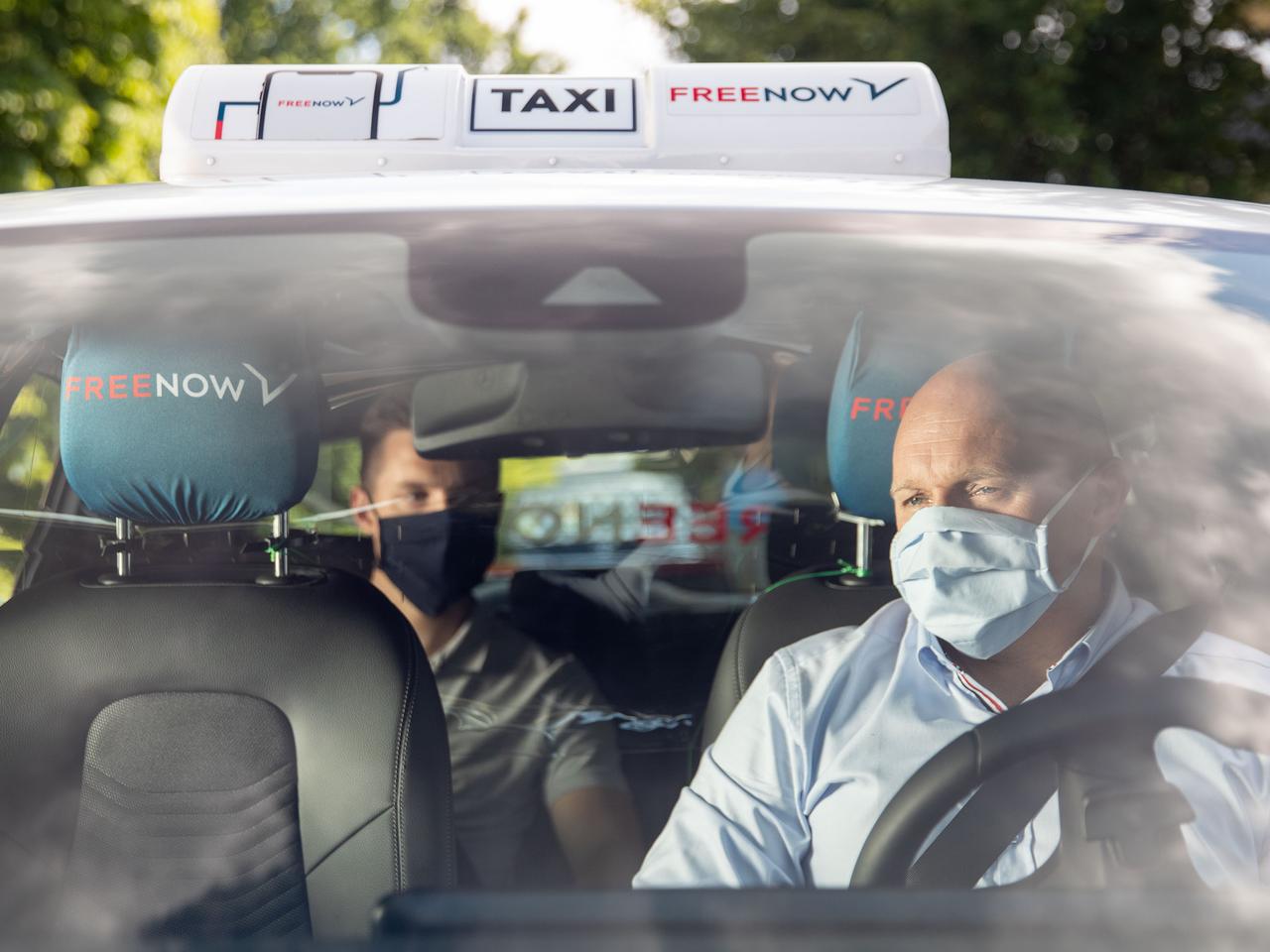 2 miliony użytkowników i ponad 6 milionów zamówień. Jak działa branża taxi w pandemii?