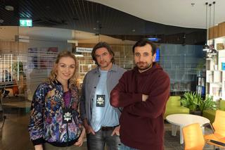 Pomóż mi. Kinga Jabłońska (Sylwia Drzycimska), Maciej Bryś (Łukasz Oleś), Gustaw Żelazny (Piotr Nowakowski)