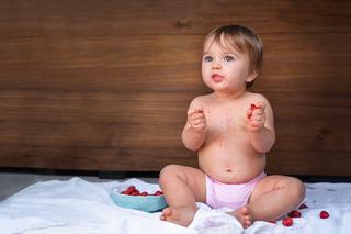 Jakie objawy u niemowlaka daje alergia pokarmowa? Jak ją rozpoznać?