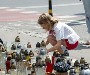 Mateusz oddał życie za ojczyznę. Tak warszawiacy podziękowali mu za służbę. Łzy same napływają do oczu